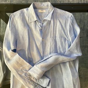 Uniqlo Linen Buttondown